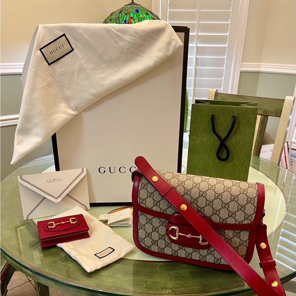 Gucci Authentic Purse - Picture 2 of 15